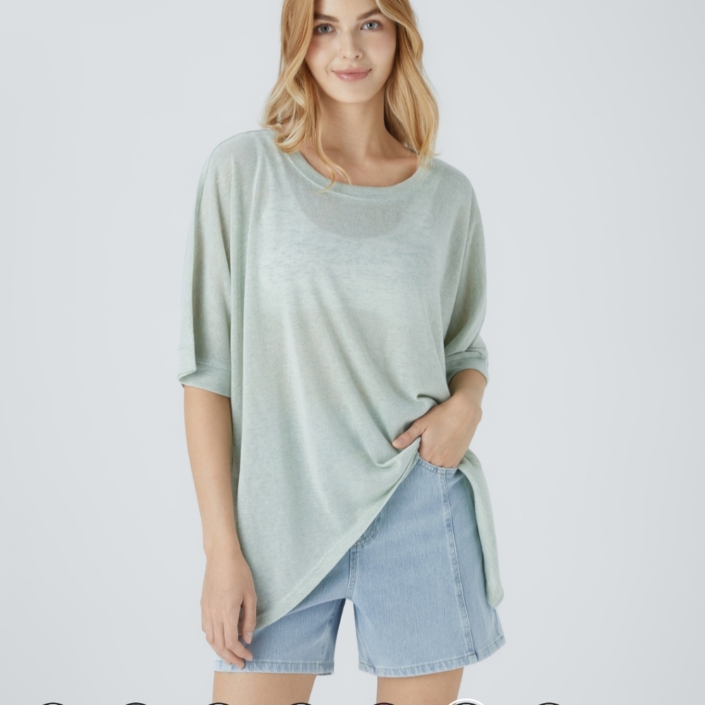 Women's Light Green Top
